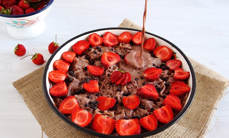 Çikolatalı Kirazlı Güllaç Tarifi! Güllaç Nasıl Yapılır, Süslemesi Nedir?