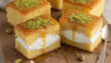 Baba tatlısı tarifi, şerbetli sünger dokulu şambaba tatlısı sunumu