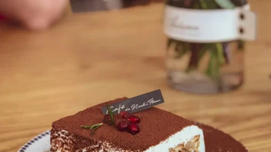 Şekersiz kahveli fit puding tarifi, espresso aromalı muzlu ve labneli tiramisu tadında kupta tatlı sunumu